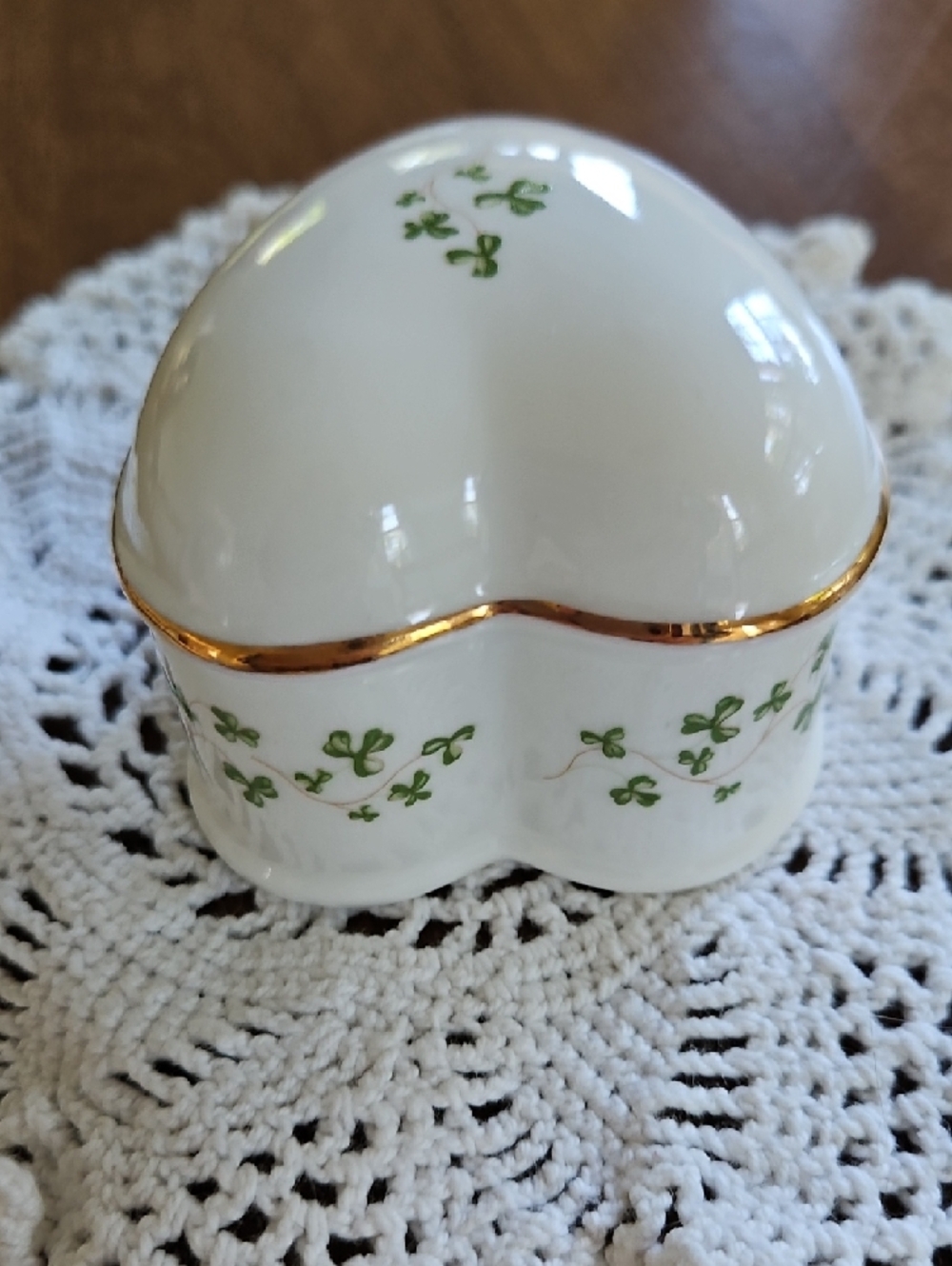 Royal Tara Bone China Heart Shaped Trinket Box - Picture 9 of 10